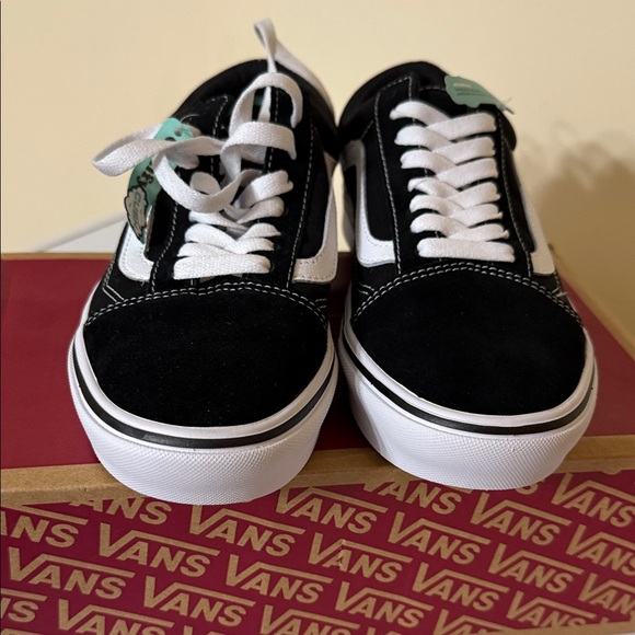 Vans Classic Black and White Low-Tops - Picture 7 of 9